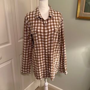 Size XXL Old Navy tan plaid flannel button up shirt